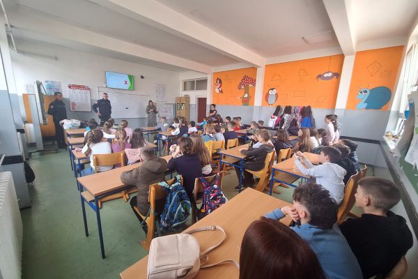 БЕЗБЈЕДНОСТ ДЈЕЦЕ НА ИНТЕРНЕТУ