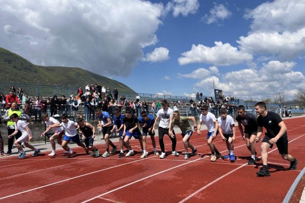 НАШИ УЧЕНИЦИ ОДЛИЧНИ НА РЕГИОНАЛНОМ ТАКМИЧЕЊУ У АТЛЕТИЦИ